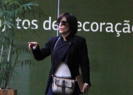 Gloria Pires tira a tarde para fazer compras em shopping no Rio - Ag News