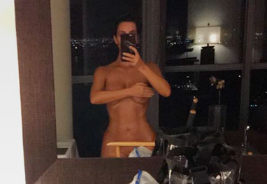 Kim Kardashian Posa Completamente Nua Em Hotel Ofuxico