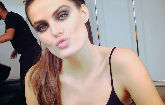 Isabeli Fontana Arrasa Em Foto Sexy De Lingerie Ofuxico