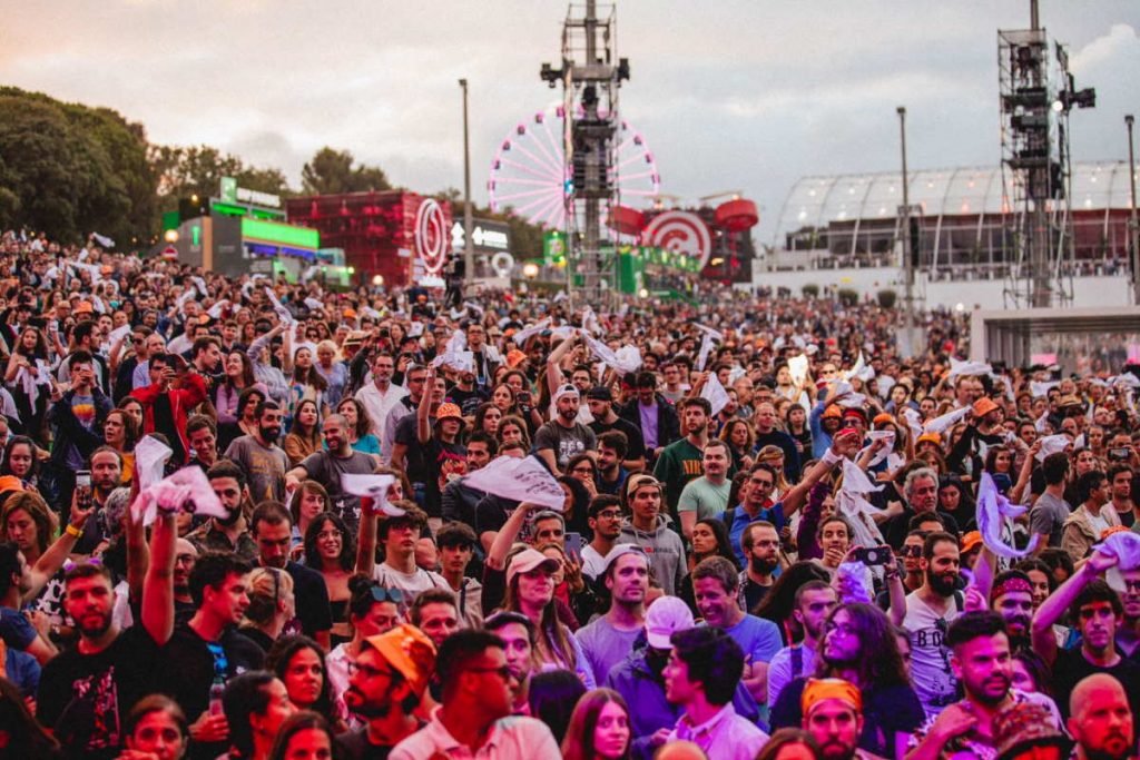 1º dia do Rock in Rio Lisboa tem minuto de silêncio pela paz OFuxico