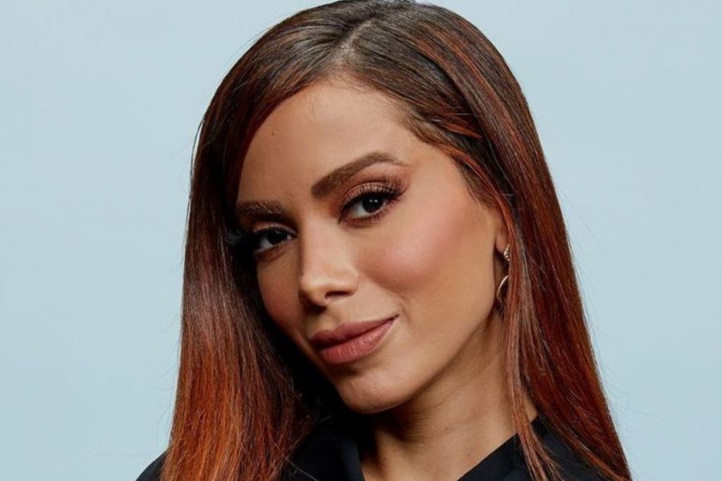 Anitta Recebe Alta De Hospital Ap S Se Recuperar De Cirurgia Ofuxico