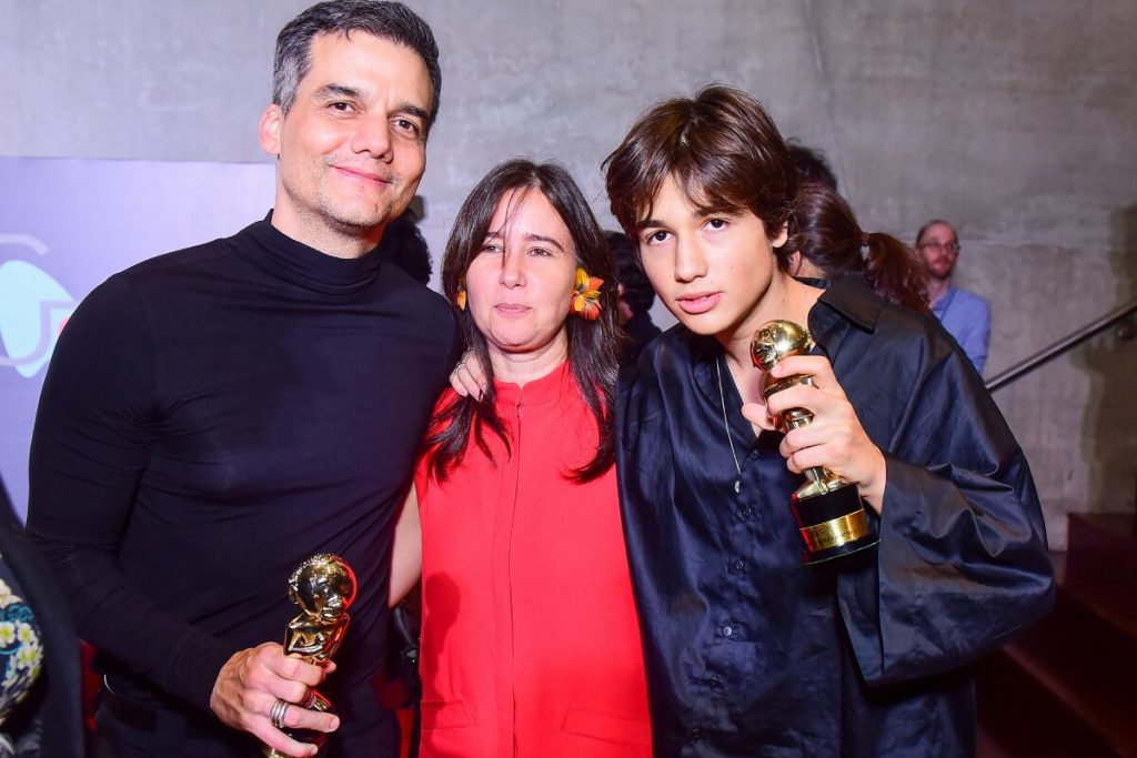 Wagner Moura Frente De Marighella Consagrado Em Premia O