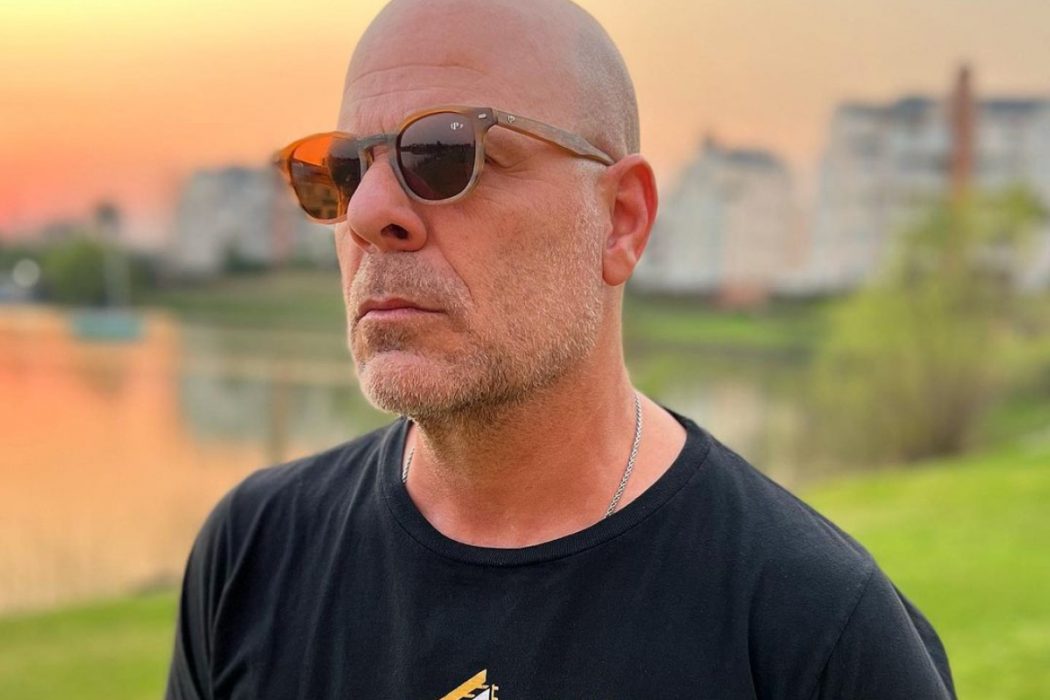 Bruce Willis mulher contrata especialista em demência para cuidar do ator