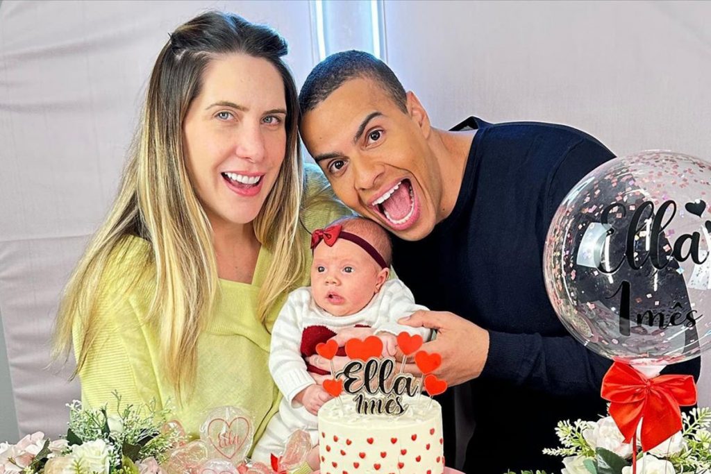 Thiago Oliveira Faz Festa Para Celebrar Primeiro M S De Ella