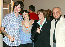 Chucky, Debora Falabella com os pais