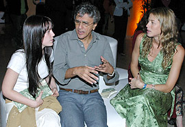 Natália Laje, Caetano Veloso e Luana conversam
