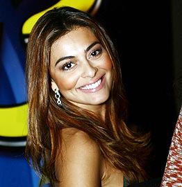 Juliana Paes com seu sorrisão