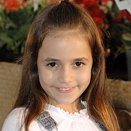 Shaila Arceni (Clara)