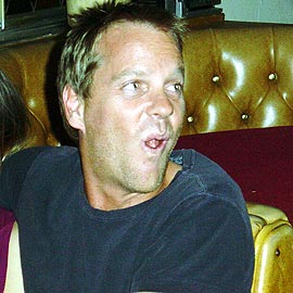 Kiefer Sutherland bêbado