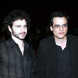 Caco Ciocler e Wagner Moura