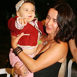 Lucélia Santos com Valentine, filha de Isadora Ribeiro
