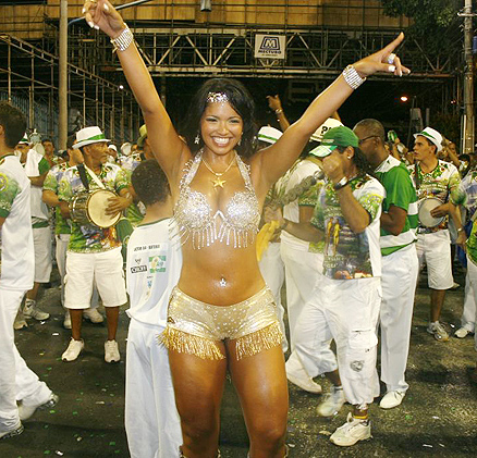 ...Rainha de bateria da escola