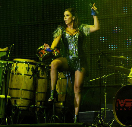 Ivete anima o público