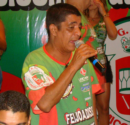 Zeca Pagodinho se apresentou e animou a galera com seu samba