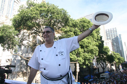 O Presidente do Bola Preta inicia o desfile