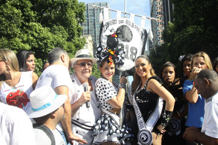 Leandra Leal e Maria Rita animam Bloco de Carnaval