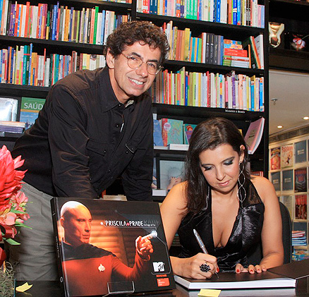  Priscila Prade e Daniel Azulay 