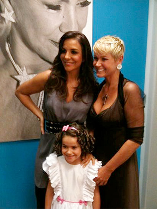 Ivete e Xuxa com Maisinha