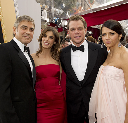 George Clooney e a namorada Elisabetta Canalis ao lado de  Matt Damon e a esposa Luciana Barroso  