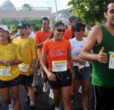 Juliana Paes completou os cinco quilômetros da corrida