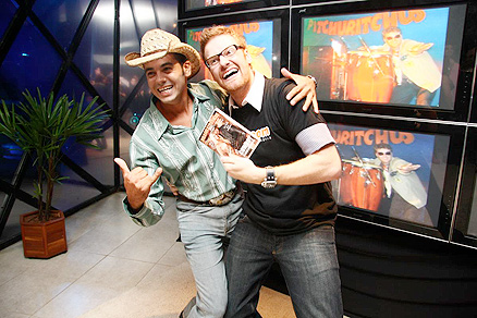 André Cowboy, assim como Ralf, marcou presença na festa do colega