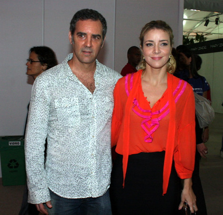 O casal Floriano Peixoto e Christine Fernandes prestigiaram a diva da MPB