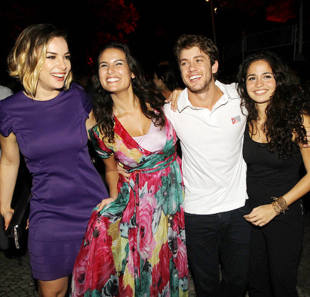 Regiane Alves, Úrsula Corona, Leonardo Miggiorin e Nanda Costa