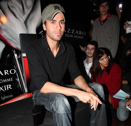 Enrique Iglesias no lançamento do perfume