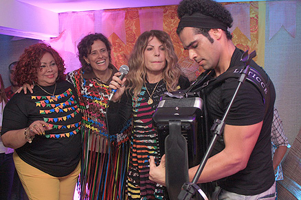 Alcione, Zelia Duncan, Elba Ramalho e o namorado, Zequinha do Acordeon