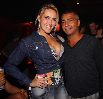 Eneida, ex- No Limite, e o jogador Romário