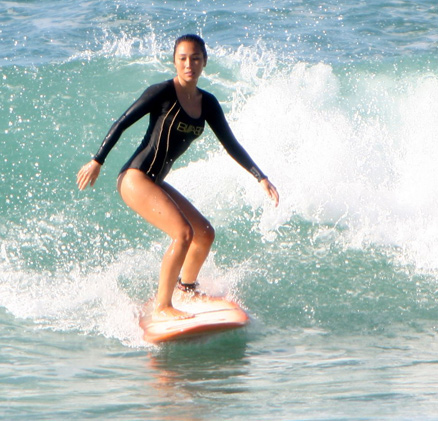 Daniele Suzuki pegou várias ondas no mar carioca