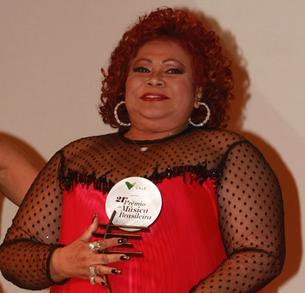 Alcione também recebeu um troféu