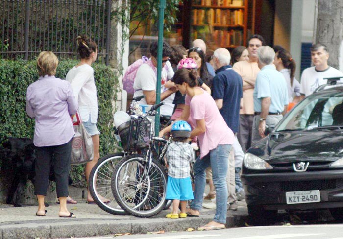 O casal cuidou da segurança das crianças