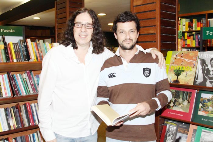 Geraldo Carneiro e o ator Marcelo Serrado