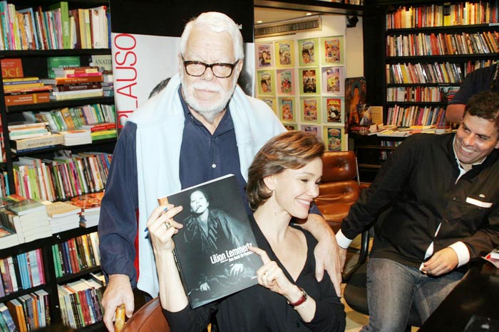 Manoel Carlos prestigiou o lançamento do livro em homenagem à mãe da atriz Júlia Lemmertz, Lilian Lemmertz