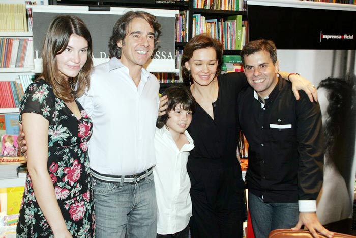 Luzia, Alexandre Borges, Miguel, Júlia Lemmertz e Cleodon Coelho, autor da obra