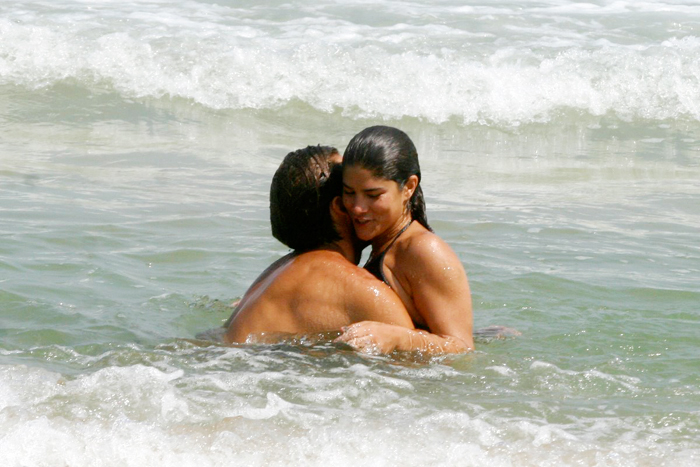 E, depois, se refrescaram no mar