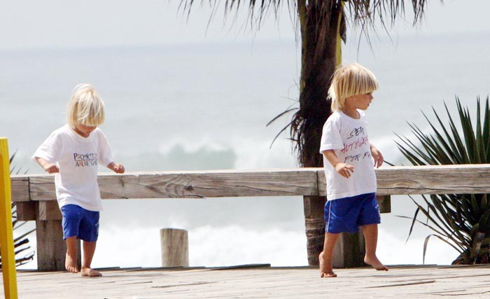 Os gêmeos João e Francisco, filhos de Fernanda Lima e Rodrigo Hilbert