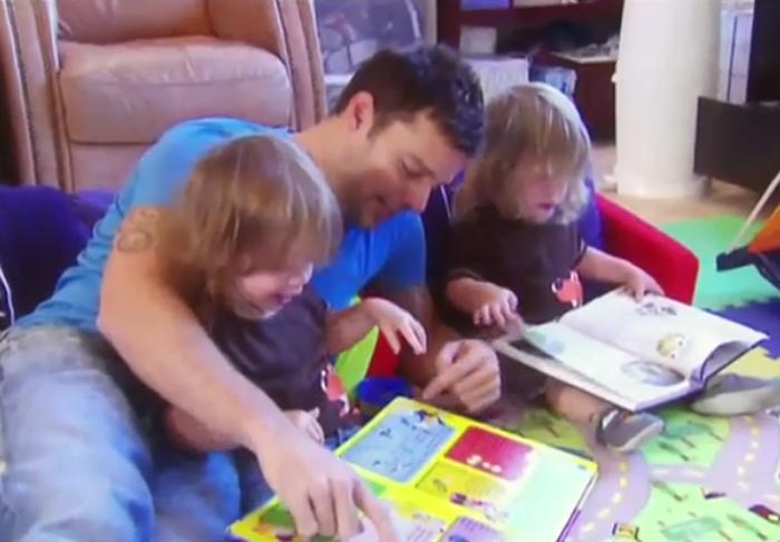 Ricky Martin com seus filhos Valentino e Matheo 