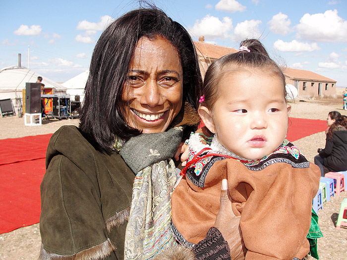 Glória Maria visita a China para o Globo Repórter