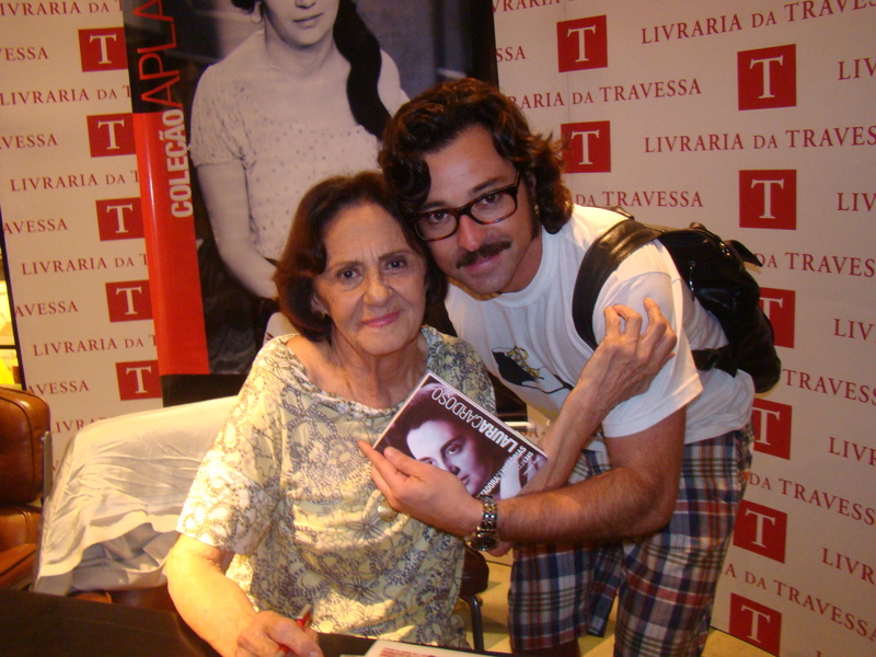 Emílio Orciollo Neto, no elenco de Araguaia com Laura, passou para dar um beijo na atriz