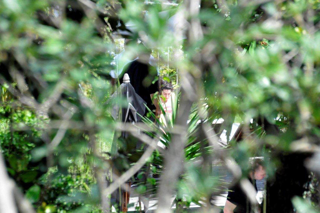 Cantora foi à piscina do hotel na manhã desta quinta-feira (6)