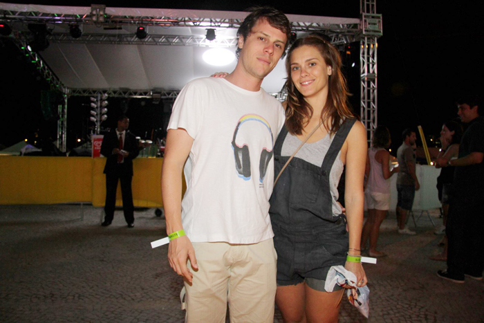 Carolina Dieckman e o maridão Tiago Worcman também estavam no evento