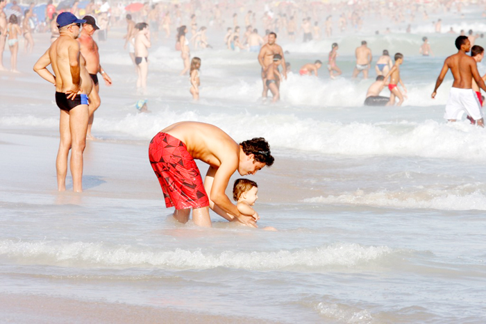 Gabriel gostou do mergulho no mar