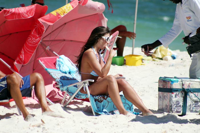 Panicat foi sozinha à praia