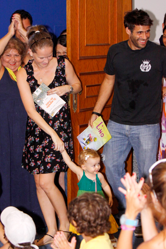 Luisa, filha do casal, roubou a cena durante a leitura