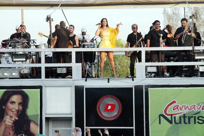 A cantora animou a plateia carioca com seus hits