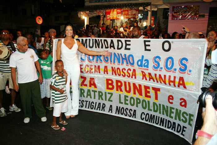 Luiza Brunet é homenageada em ensaio da Imperatriz Leopoldinense