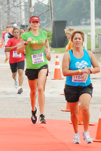 Daniella suou a camisa na corrida