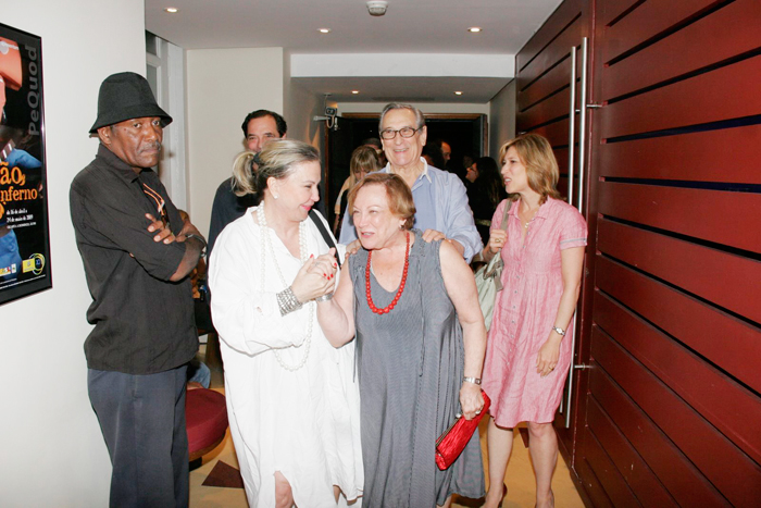 Pepita Rodrigues, Nicette Bruno, Paulo Goulart e Beth Goulart